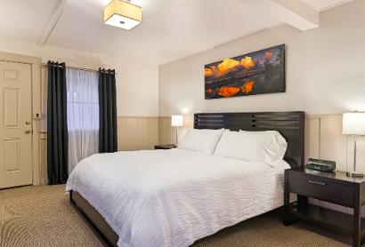 The Lodge at Obexer's - King Guest Room